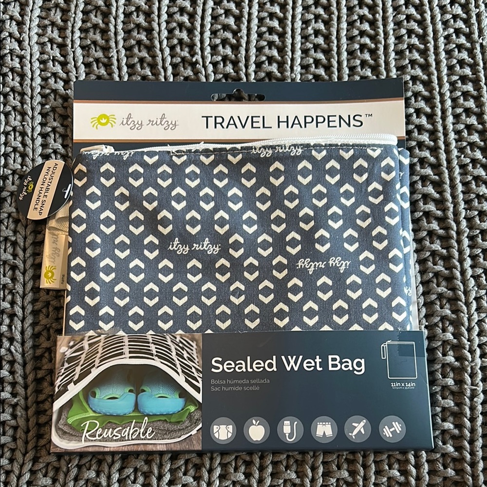 Itzy Ritzy “Travel Happens” Geometric Patterned Wet Bag - NWT